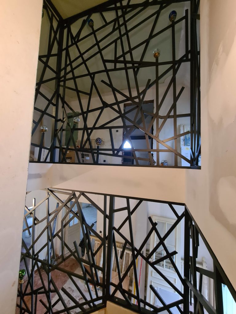 Garde-corps intérieur — vue de l’ensemble installé.